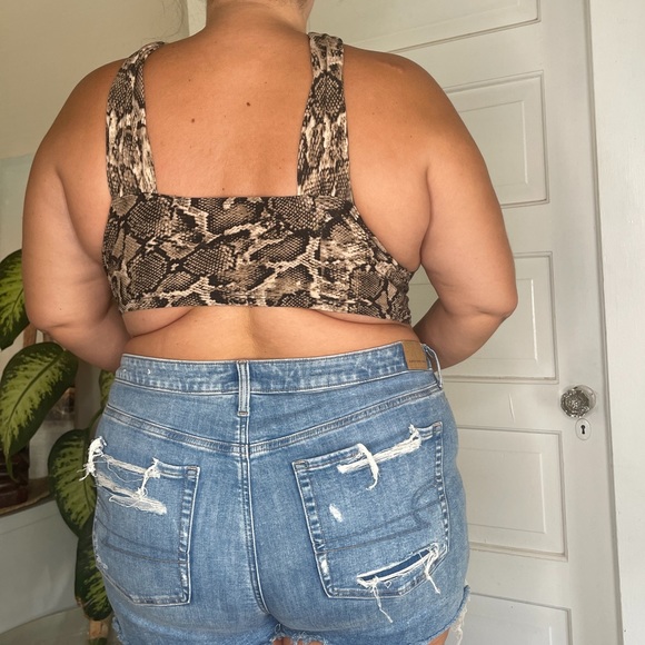 Fashion nova Meg the stallion snake skin crop top - Picture 3 of 5